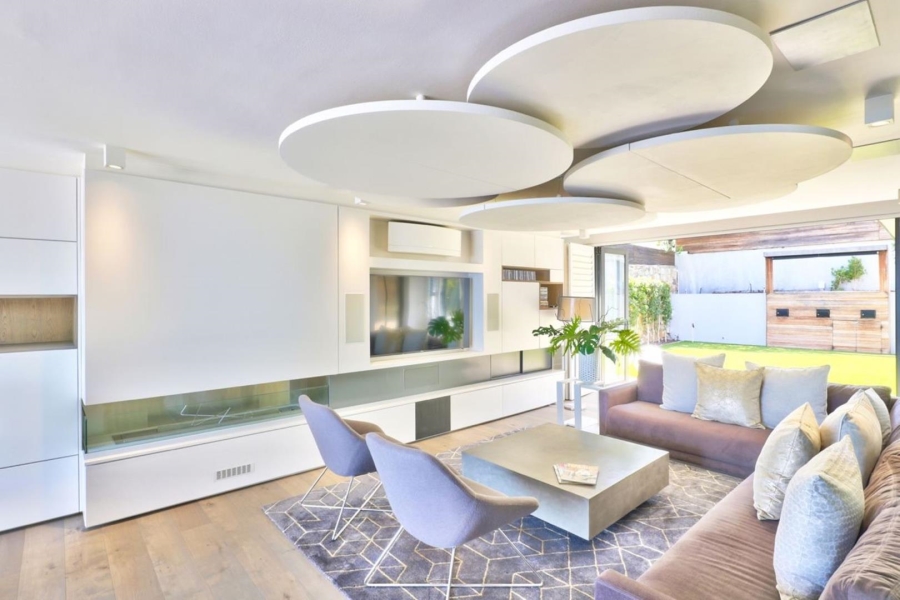 5 Bedroom Property for Sale in Fresnaye Western Cape